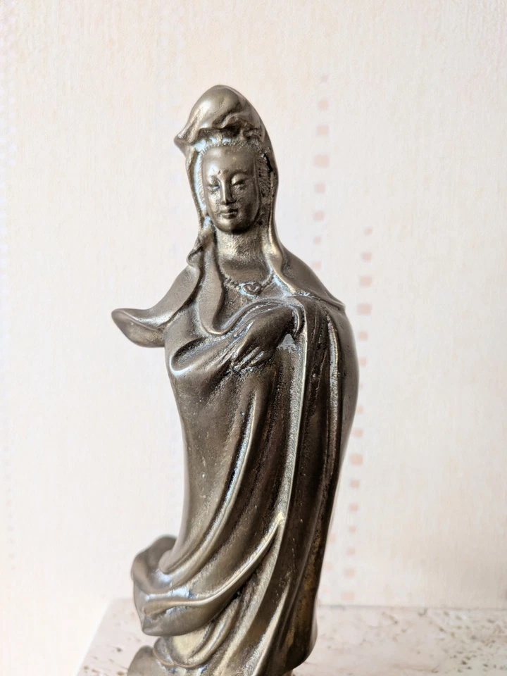 Guanyin Chinese Bodhisattva Brass Figurine Buddhism 23 Cm / 1.4 Kg - Image 2 of 4