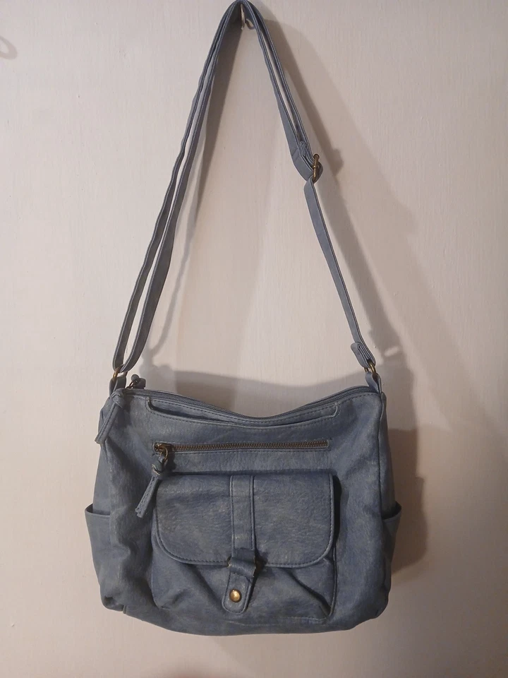 Bolso de hombro de cuero suave Bueno cartera azul con muchos bolsillos y borla Foto 2 de 4