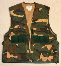 Vintage Duck Bay Camo Hunting vest Medium with pockets quilted vented