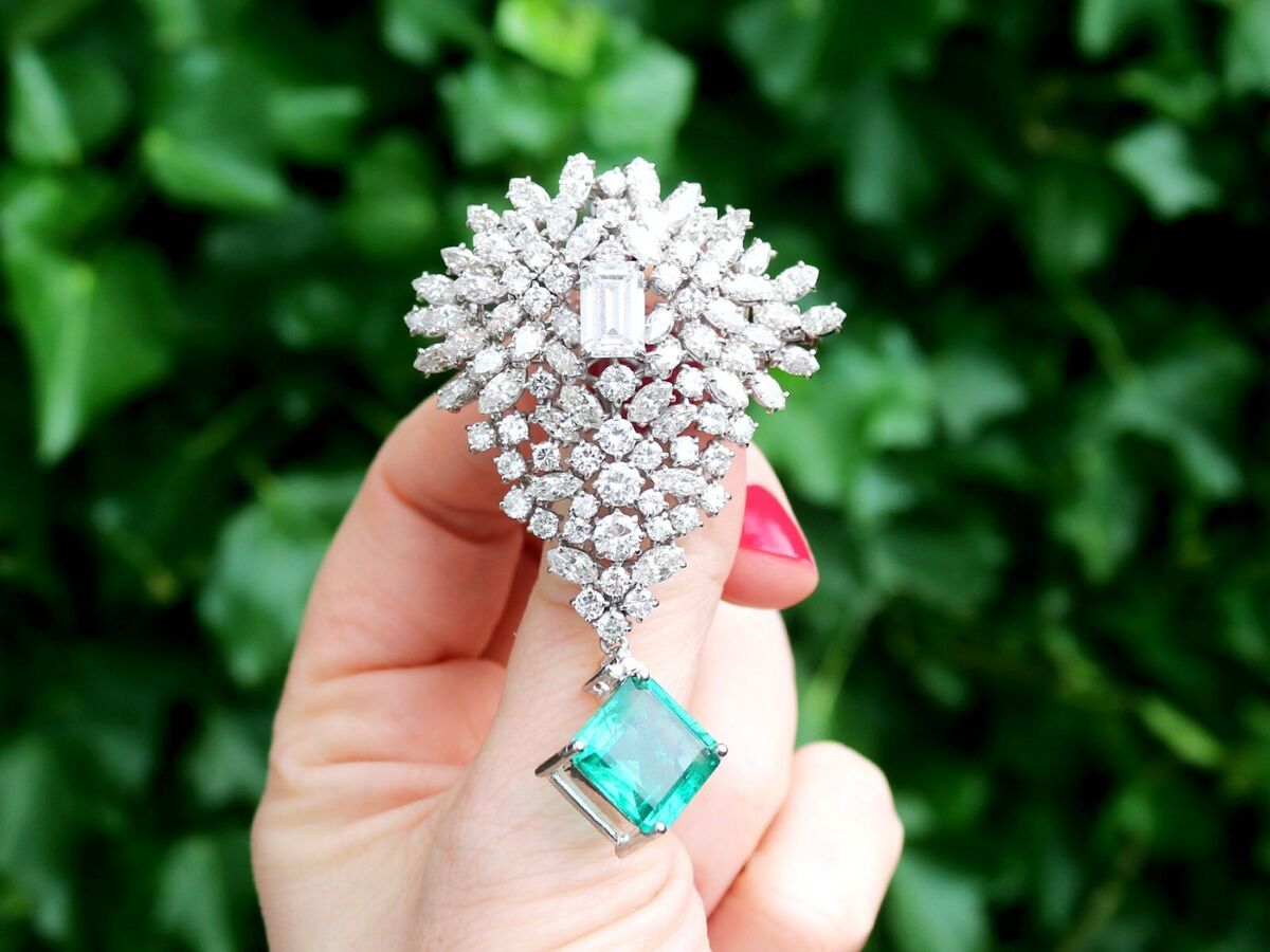 7.47Ct Zambian Emerald and 14.50Ct Diamond 18k White Gold 7.47Ct Zambian Emerald and 14.50Ct Diamond 18k White Gold