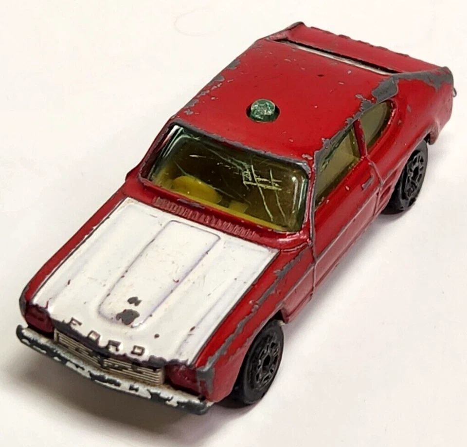 Vintage Corgi Junior Whizzwheels Ford Capris - Image 2 of 4