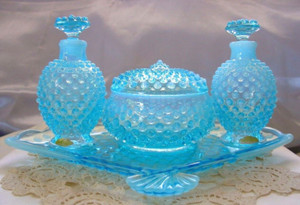 FENTON"MINT~40s"HOBNAIL"PERFUME+POWDER/COLOGNE+VANITY TRAY"BLUE"OPALESCENT GLASS