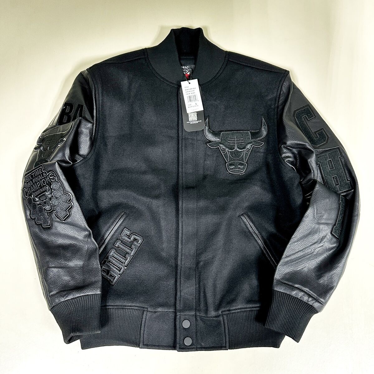 NEW* Men Pro Standard NBA Chicago Bulls Varsity Jacket NEW* Men Pro Standard NBA Chicago Bulls Varsity Jacket