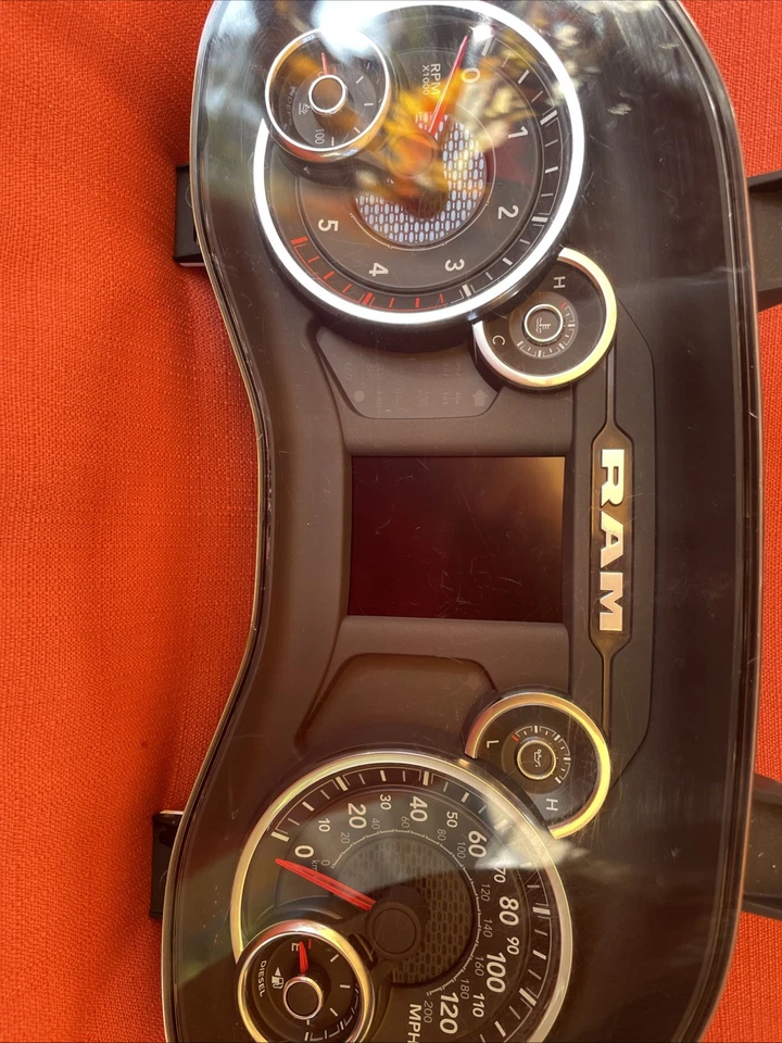 Cuadro de instrumentos Dodge Ram 3500 Laramie camioneta pickup velocímetro velocímetro Foto 3 de 3