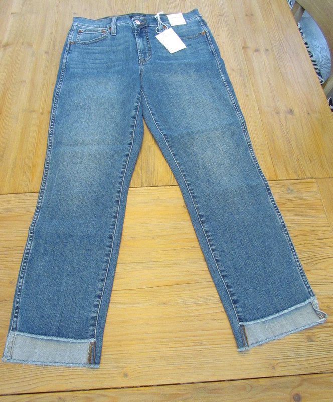 NWT J.Crew Women's Size 28 Vintage Straight Step-Hem Jean Style # K8485