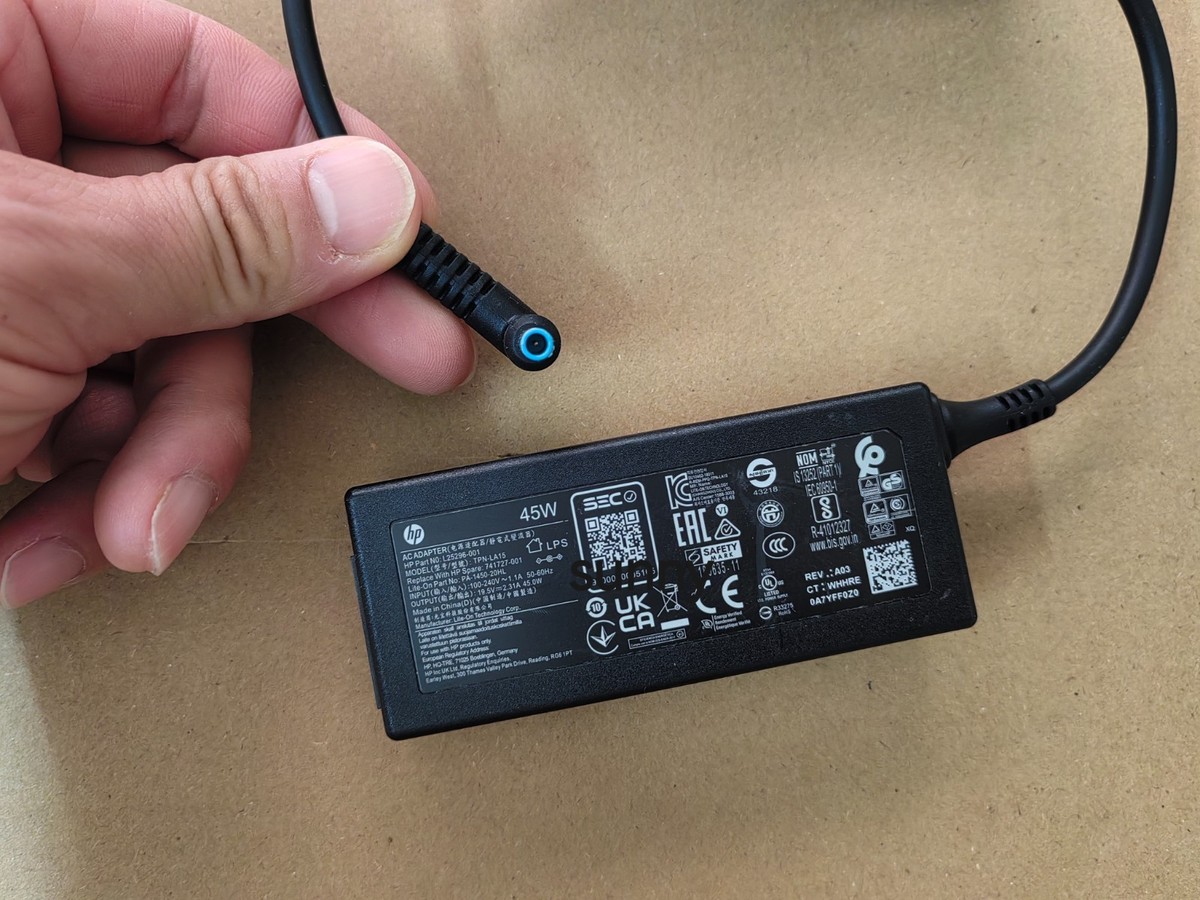 19.5V 2.31A 45W TPN-LA15 For HP Laptop 17-cp2025dx L25296-001