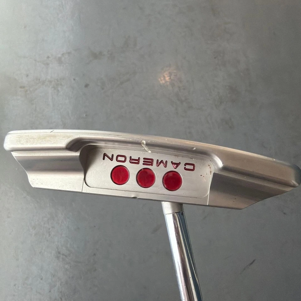 Scotty Cameron Studio Select Newport 2.6 Center shaft putter 34 inches Used - Image 2 of 4