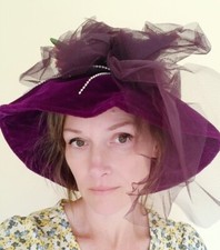 VTG Plum Purple Velvet Wide-Brimmed Dress Hat with Tulle  Rose Florettes 70s