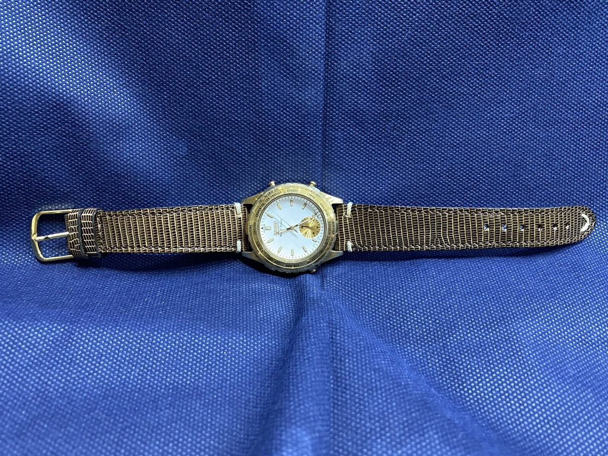 Wristwatch Seiko World Timer Chronograph 8V22-7000 With Wristwatch Seiko World Timer Chronograph 8V22-7000 With