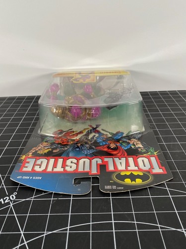 Vintage 90s 1996 Kenner Despero from Total Justice Series - Picture 7 of 8