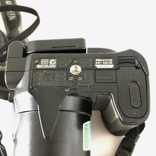 Nikon Digital Camera E5700 Coolpix 5MP Camera - Please Read Description - Picture 9 of 9