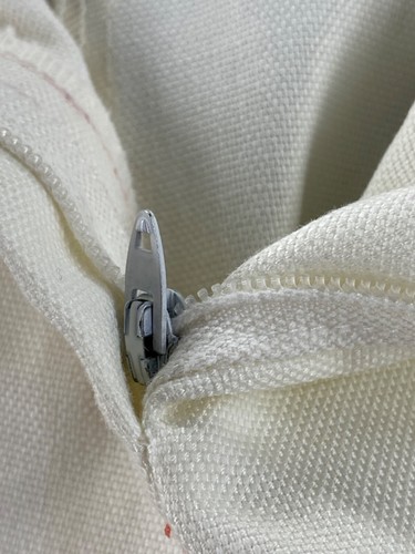 Vintage 1970’s Women’s White Stag White Red Trim Shorts Retro Zip Pockets READ - Picture 14 of 20
