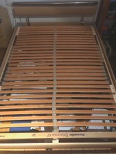 Bett (140x200 cm) mit Kopfteil, Leselampen, Dunlopillo Lattenrost