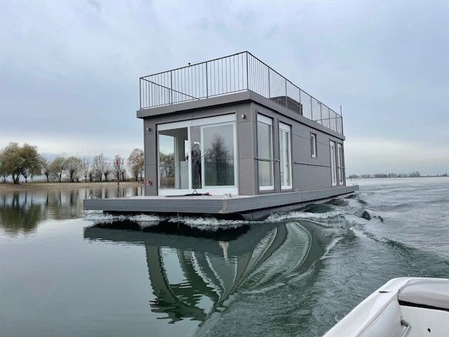 Hausboot - Mehrrumpf Elektro Sportboot