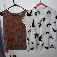 Blusa sin mangas 2 GB Mediana Texturizada Negra Pájaro/Rojo Satinado Gris Perro
