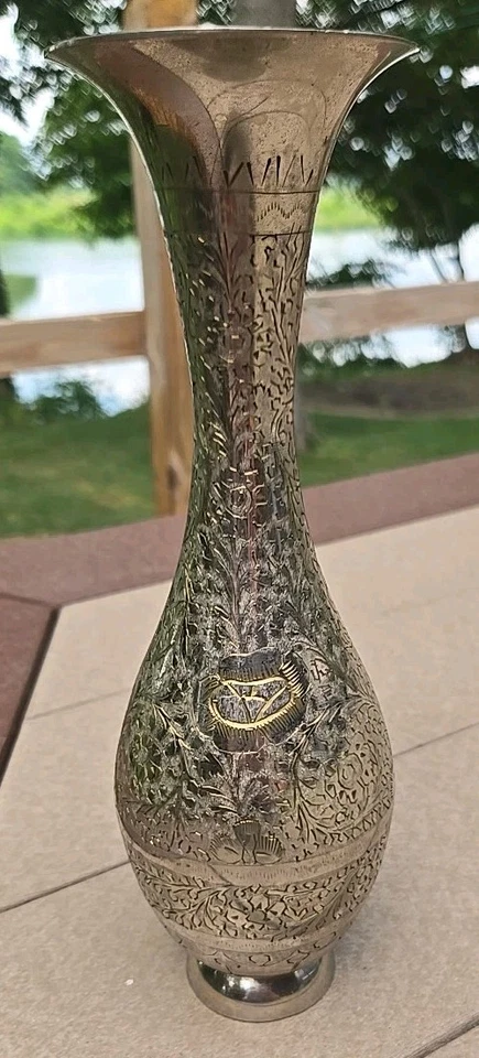 Jarrón India de colección plateado sobre latón grabado con "H" grabado 10,5" de alto. SKU14 Foto 4 de 4