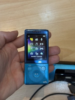 Sony Walkman NWZ-E473 4GB Digital MP3 Player 2012 mit Active Speaker