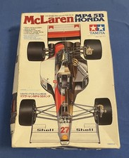Ayrton Senna McLaren 4/5B 1:18 kit di montaggio e kit di montaggio ingegnere e pilota 