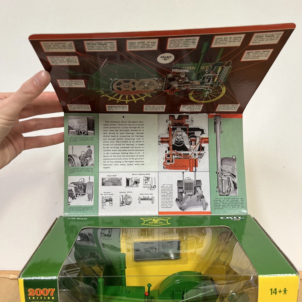 1/16 John Deere Model D Tractor On Rubber, Precision Heritage Series - Image 2 of 4