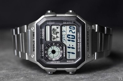 Casio Herren Illuminator Edelstahl AE-1200WHD Weltzeit Digitaluhr Neu