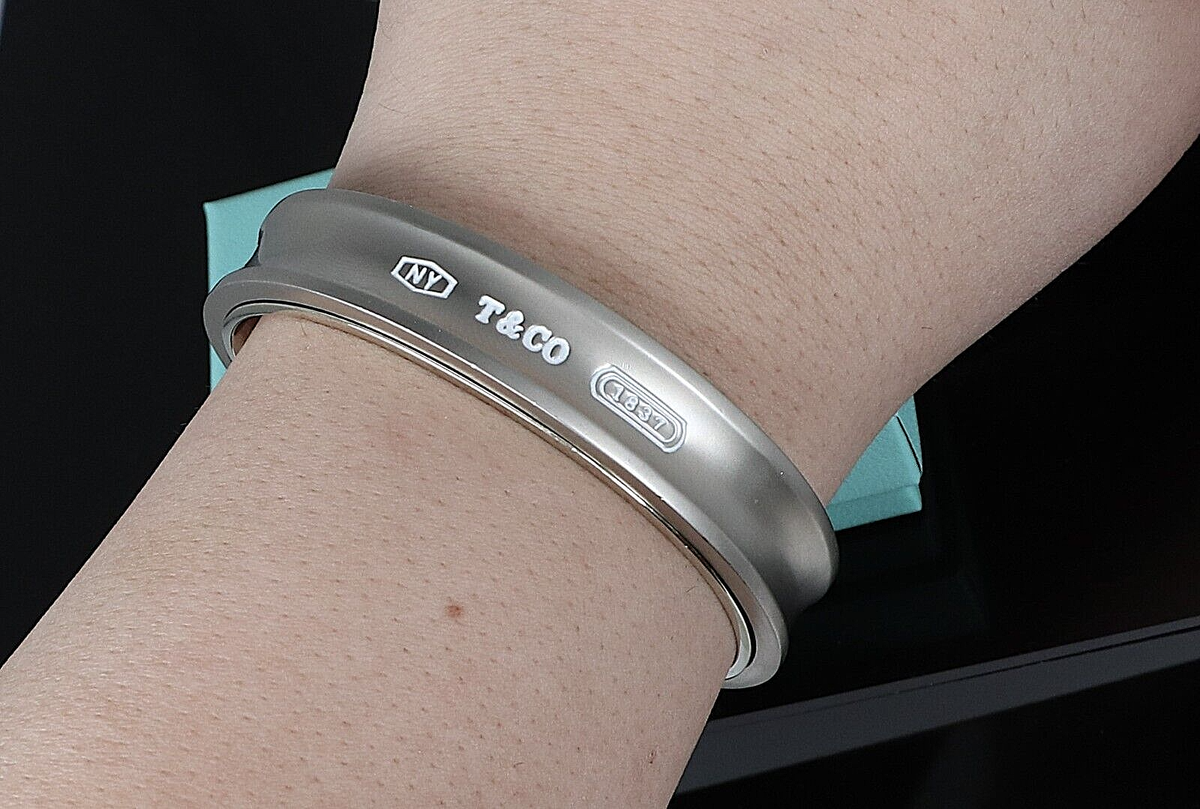 【良品】 TIFFANY 1837 カフ バングル Cuff Bangle Tiffany & Co NY 1837 Matte Finish Metal Sterling Silver Bangle