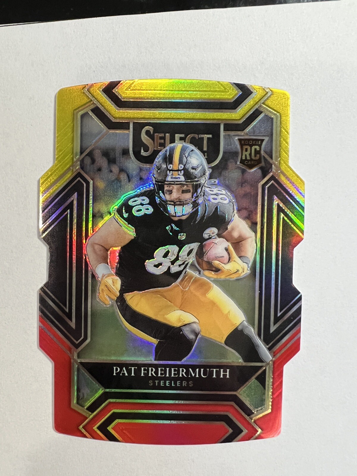2021 Select Pat Freiermuth Club Level Yellow & Red Die-Cut Rookie #259 Steelers