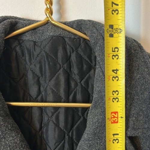Wool insulated 3 button coat - Picture 9 of 10