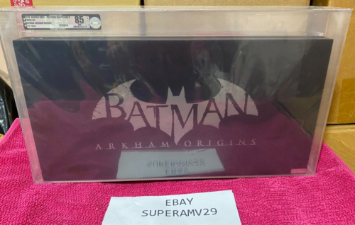 BATMAN: ARKHAM ORIGINS PRESS KIT LIMITED TO 1000 UNITS ONLY VGA 85 UNCIRCULATED - Afbeelding 1 van 22