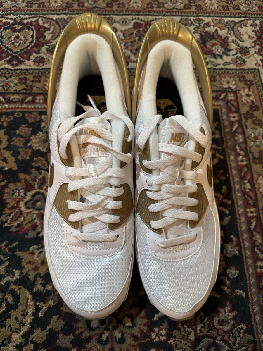 Nike Air Max 90 FlyEase Men's 10 White Gold Casual Lifestyle Sneakers Shoe  NEW