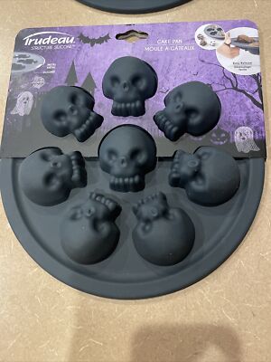 2 Skull Cake Cupcake Muffin PAN Silicone Mold Baking Pans Halloween / Craft Soap