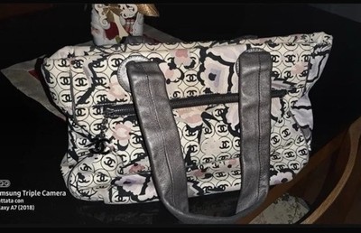CHANEL CC Logo Floral Shoulder Tote Bag Canvas Leder Beige SHW Itay 33YH370