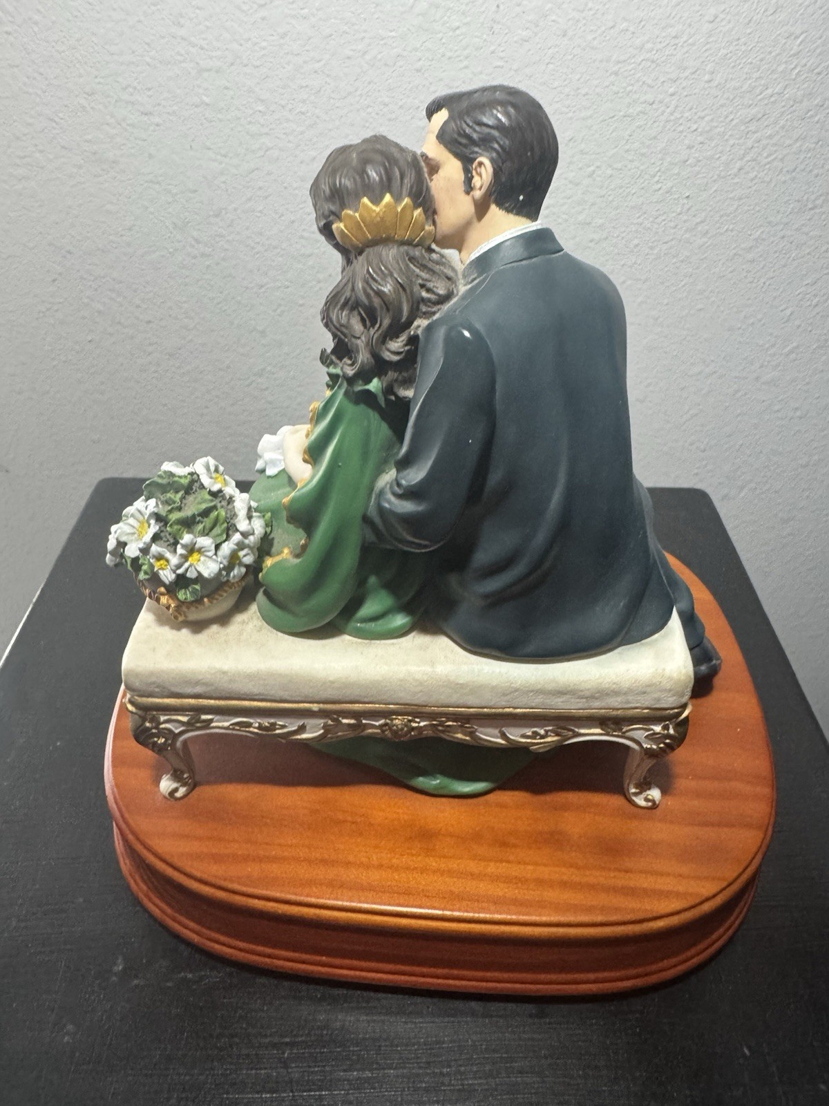 Picture 4 of 8