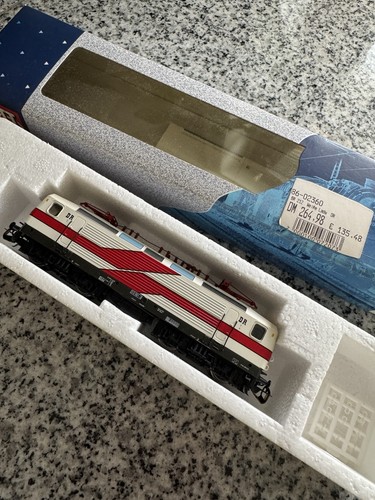 E-Lok BR 212 „Weiße Lady“   02360, TT Tillig, Neu, OVP | Zustand: Neu