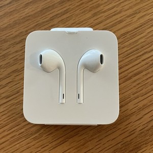 Apple EarPods with Lightning Connector In Ear Canal Headset - White