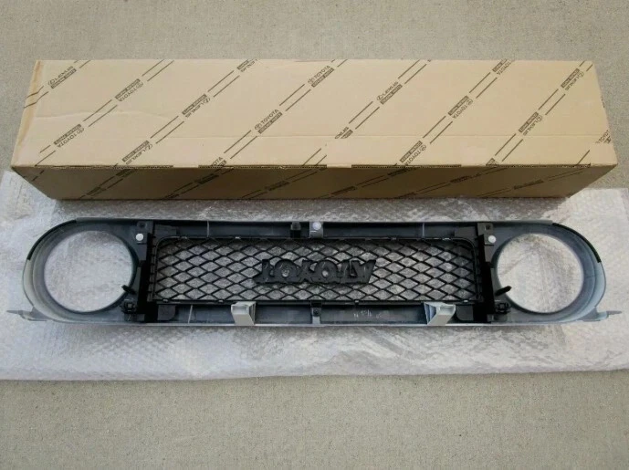 Rejilla delantera genuina OEM Toyota FJ Cruiser 2007-2014 White Trail 53100-35B20 Foto 4 de 4