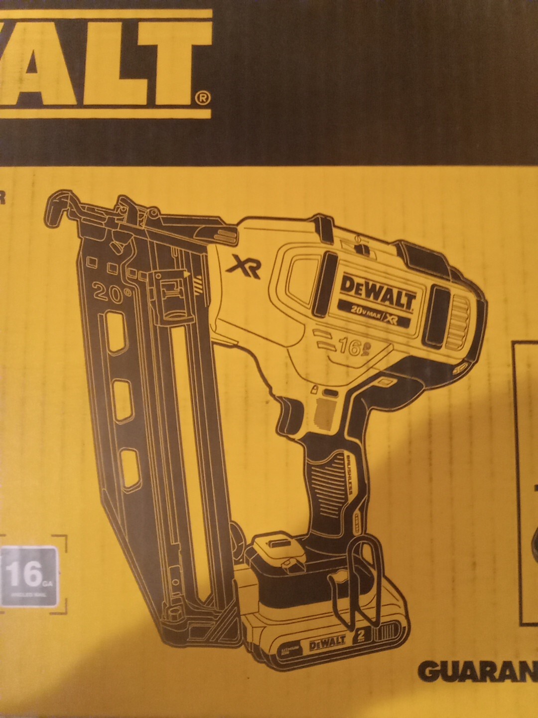 DEWALT ANGLED FINISH NAILER KIT 20V MAX XR 16GA DCN660D1 *NEW