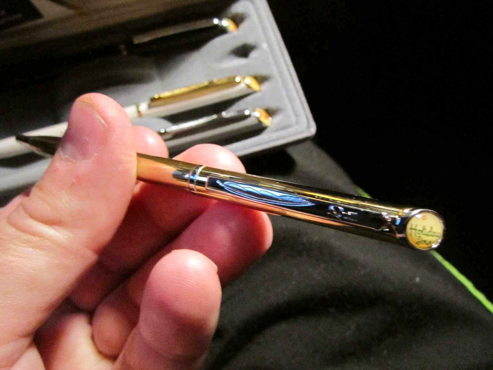 QUILL ROLLERBALL PEN SET IN BOX 4 PENS JEEP HOLIDAY INN AVON CHRYSLER