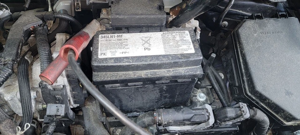 Cubierta de piso trasero Toyota Corolla 2020 cargo Foto 4 de 4