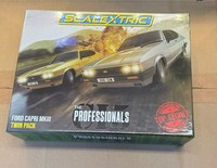 Scalextric C15 The Professionals Ford Capri MKIII Twin Pack – Collectors Edition
