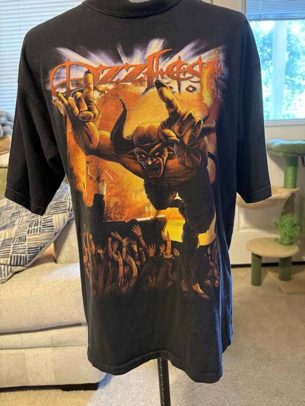 Vintage 2002 Ozzfest T Shirt Men’s Sz Large Ozzy Black Sabbath