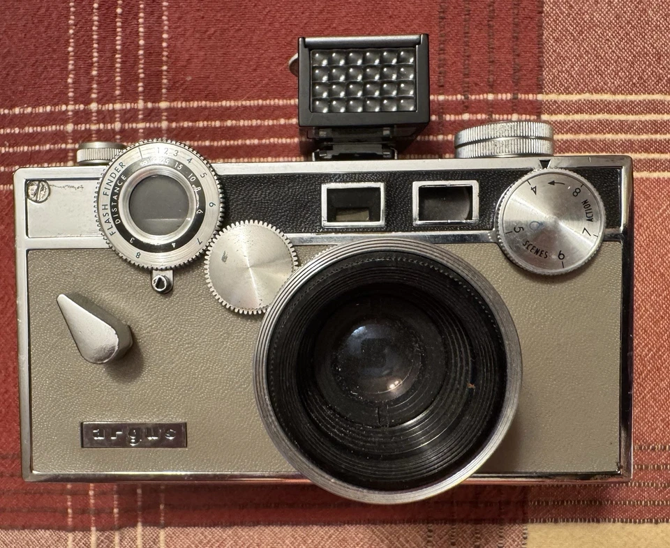 Antigua caja Argus 35 mm como cámara-buen pisapapeles para fotógrafo-gris Foto 3 de 4