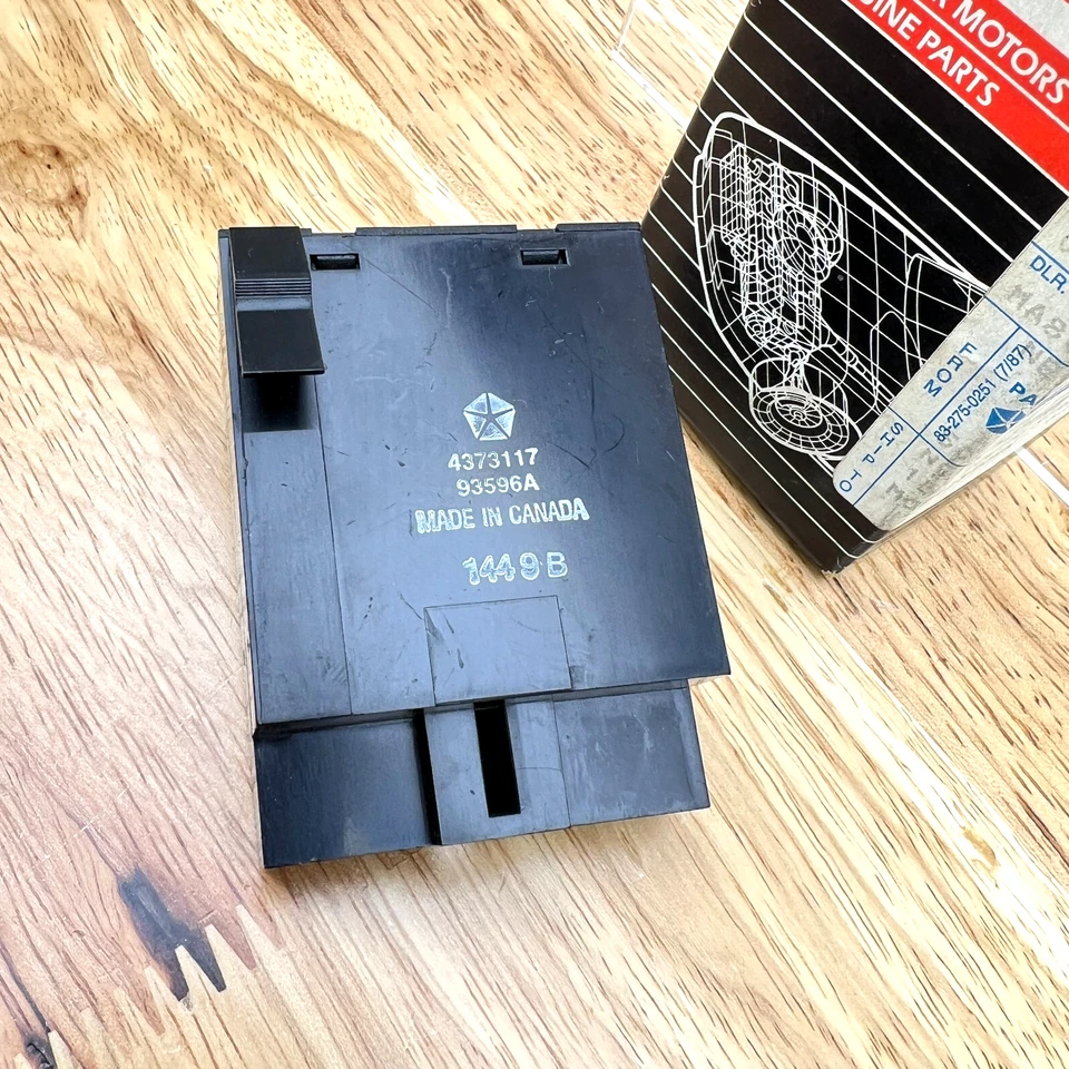 Relé de ventana trasera térmico Chrysler New Yorker Dodge Shadow 1988-1991 nuevo de stock 4373117 Foto 2 de 4