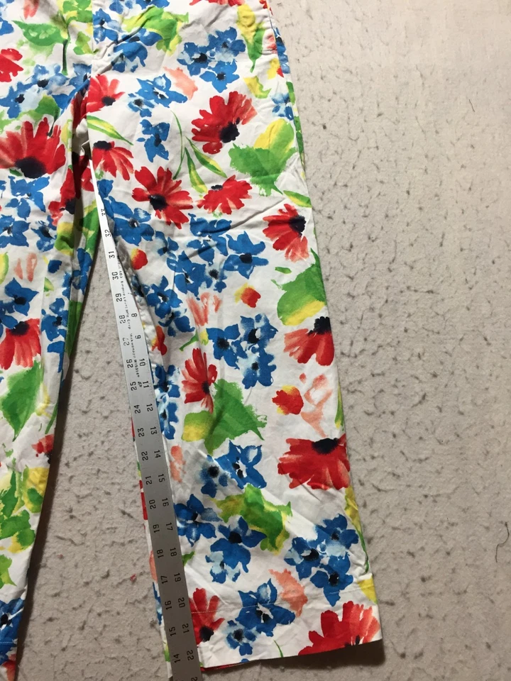 Pantalones capri Evan-Picone para mujer 8 bolsillos florales elásticos blancos multicolores Foto 3 de 4