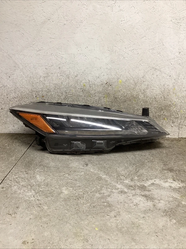 2021-2024 Nissan Kicks Right RH PASSENGER SIDE HEADLIGHT OEM LED 260105R05A
