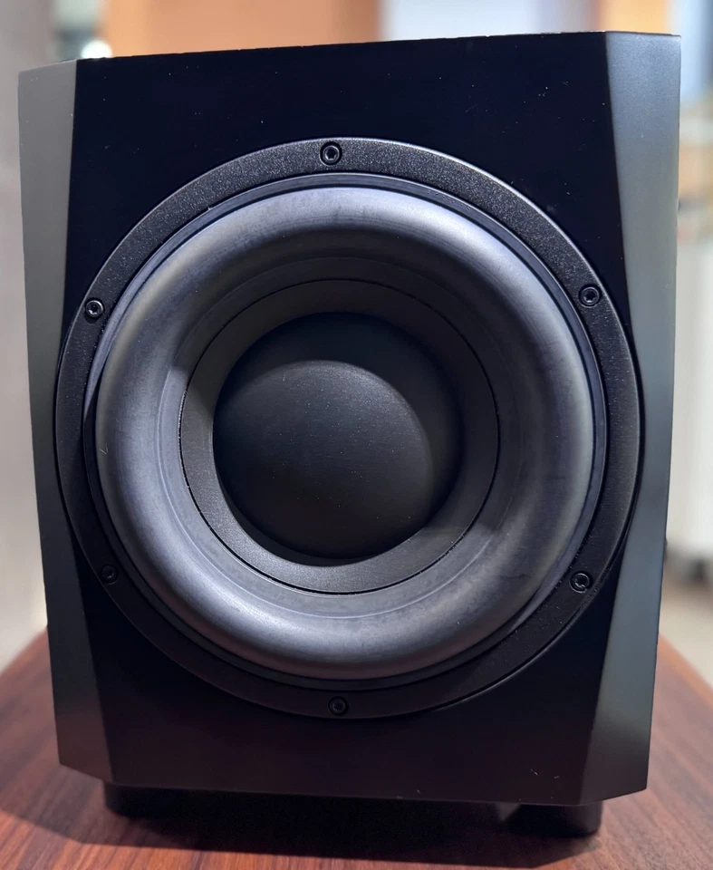 Dynaudio Subwoofer Attivo 18s – Prestazioni al top per il tuo impianto audio - Immagine 4 di 4