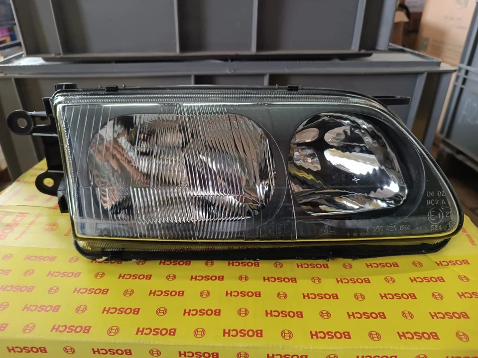 NEU BOSCH MAZDA 626 V GF 1997-2002 SCHEINWERFER RECHTS BOSCH 0301158204 - Bild 2 von 4