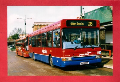 London Bus Foto - Metroline DLD200 - 2002 Pointer Dart SLF - Golders Green 2005