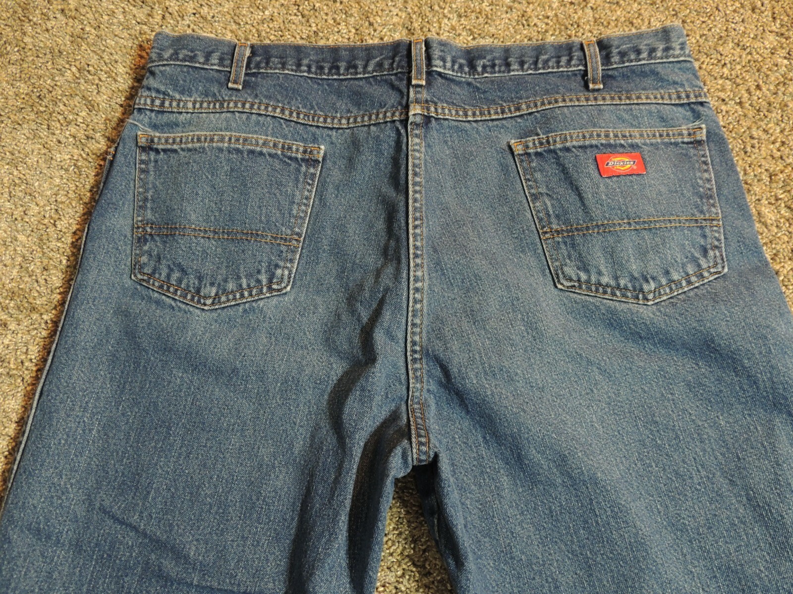 Men's Big and Tall Dickies 42 x 29 Jeans Relaxed  Fit  ** NICE**