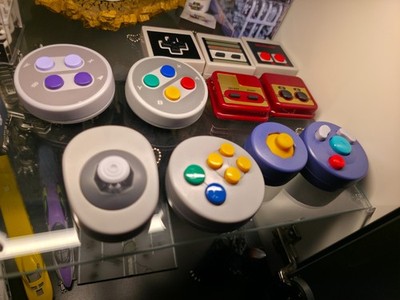 Nintendo Controller Gashapon SNES N64 GameCube Famicom Schlüsselanhänger aus JAP