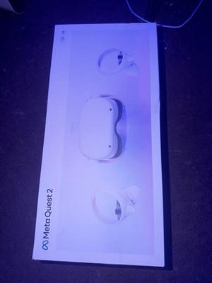 Used Twice Meta Oculus Quest 2 256GB VR Headset W Box And Controllers- White